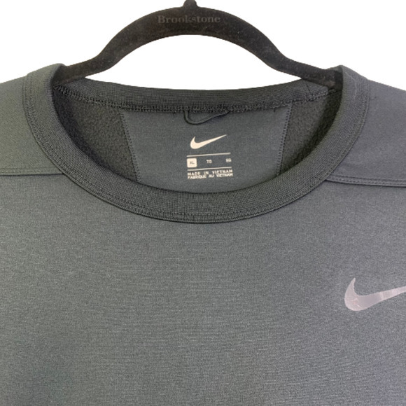 NIKE Black Fleece Pullover Sweatshirt - Picture 3 of 12